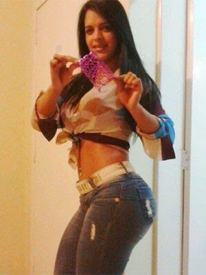 amanda2bbueno-2997453