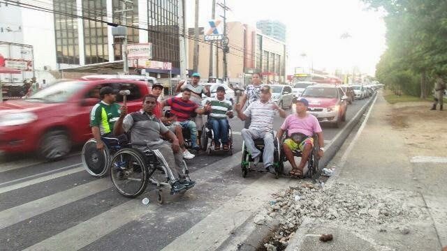 cadeirantes-5611624
