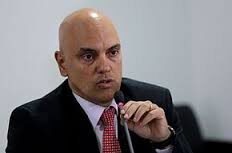 alexandre2bde2bmoraes-3403010