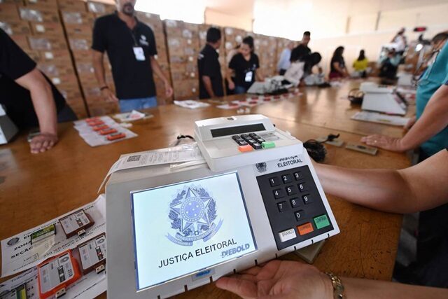 brasil-eleicoes-teste-urnas-eleitorais-4-3991960
